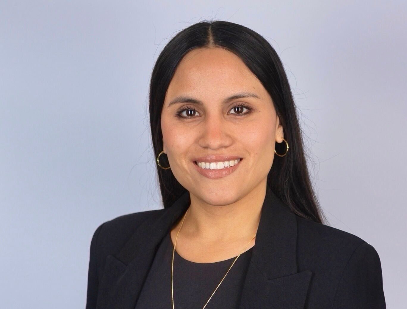 Mari-Headshot-e1741171594105